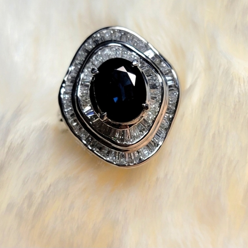 2.16 ct Sapphire Ring With 1.35 ct Diamond In PT900 Band